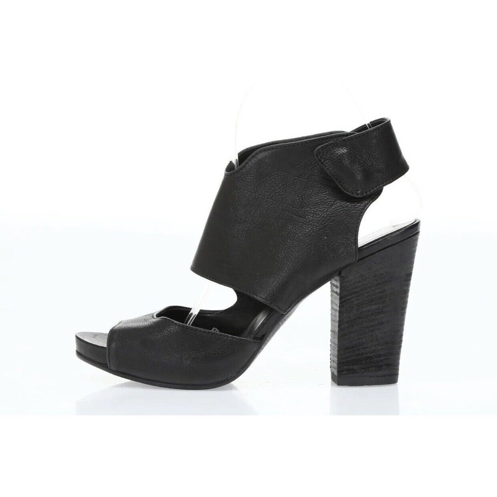 LATITUDE FEMME Women’s Black Stacked Heel Leather Sandals Sz. 38.5 Made In Italy